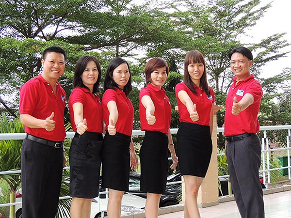 may đồng phục quận 9