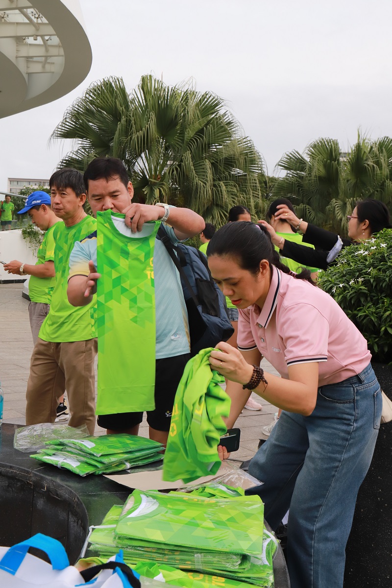 kien bach a dong hanh cung giai marathon gan ket vuon xa 2024 3